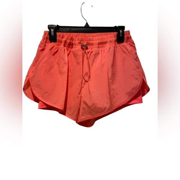 Victoria's Secret On Ponint short size M - Picture 1 of 2